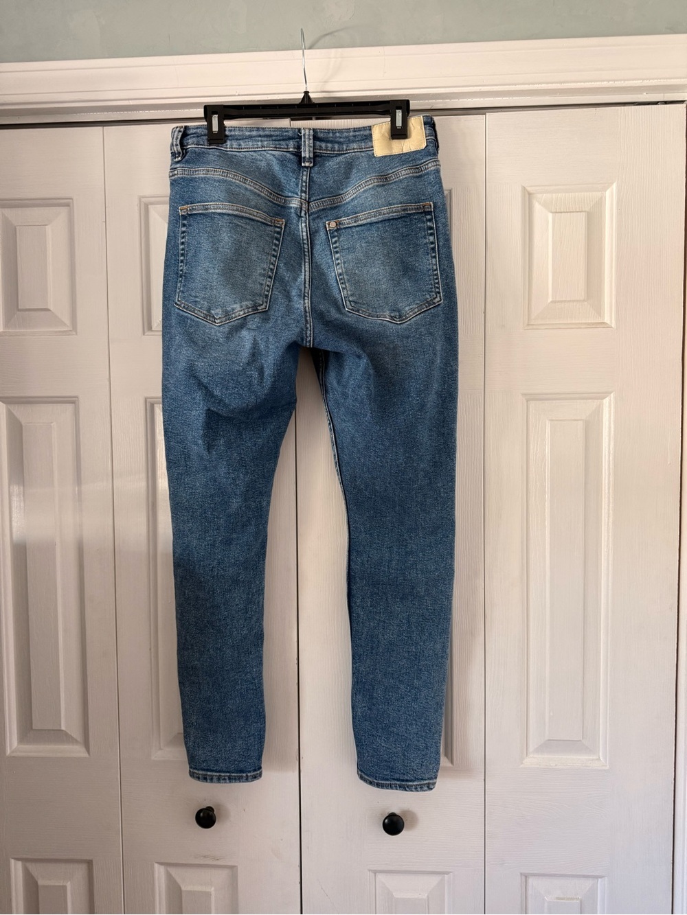 H&M Medium Blue Ripped Skinny Jeans - Picture 3 of 3